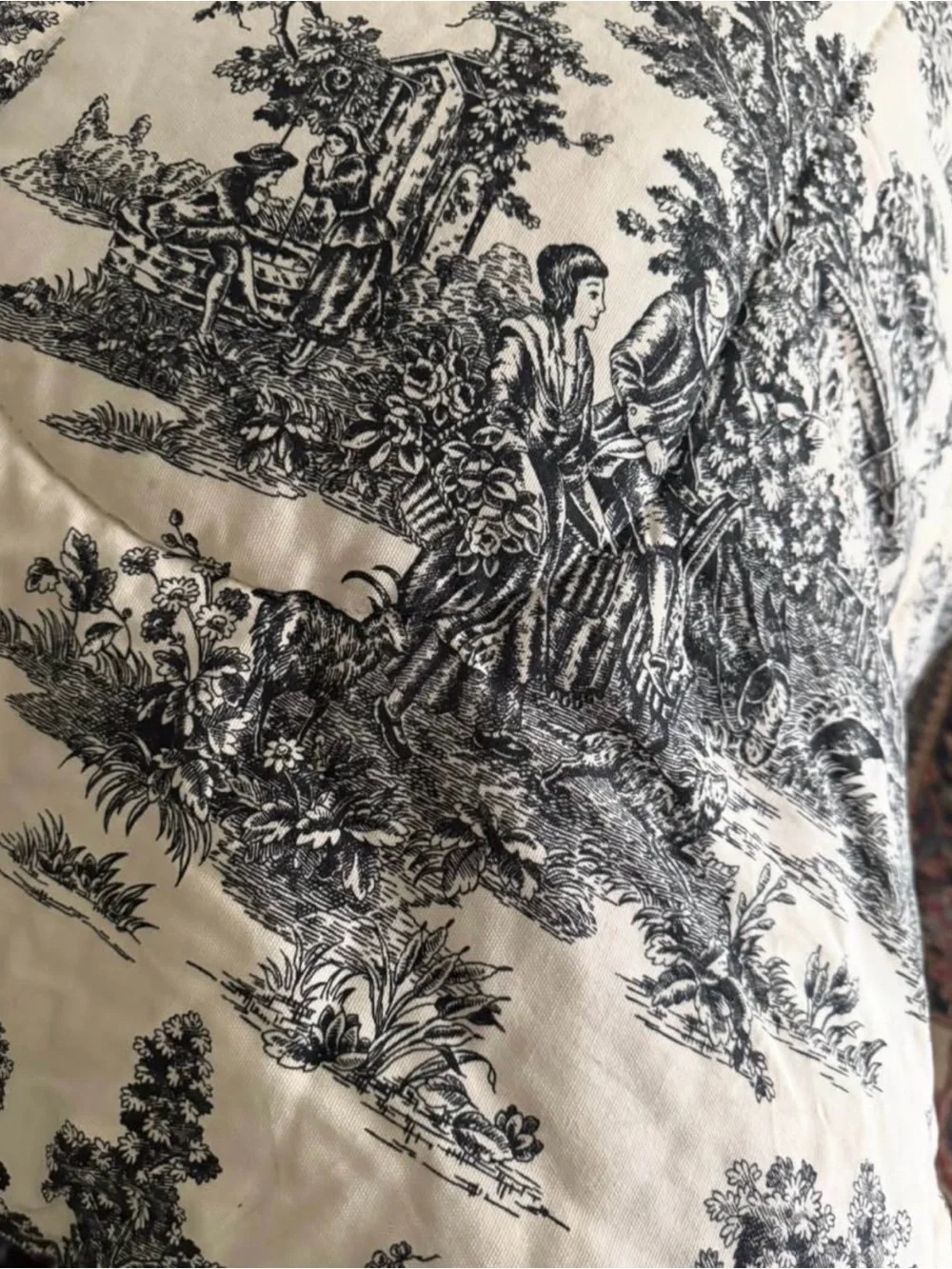 Vintage Waverly Classic Toile Cotton Comforter in Black on Cream - queen Bedding